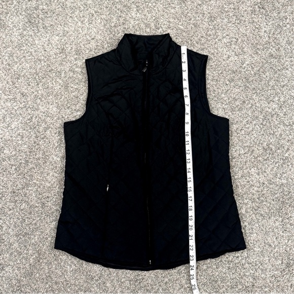 Northern Reflections Black Diamond Stitch Quilted Vest for Layering. Size S - Picture 6 of 8